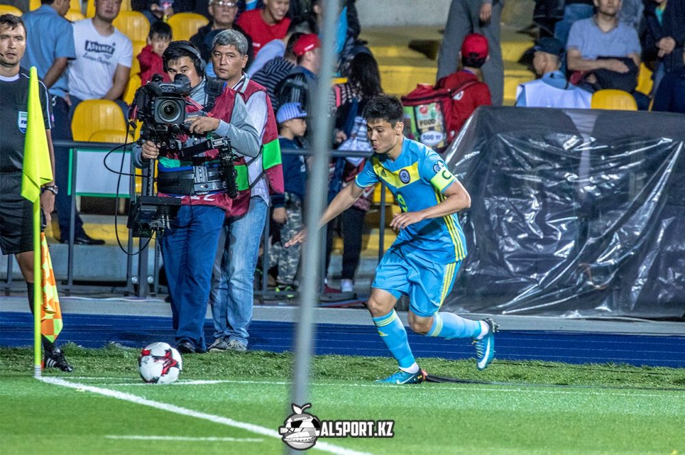 "Футбольная столица": как астанинские болельщики поддерживают сборную Казахстана